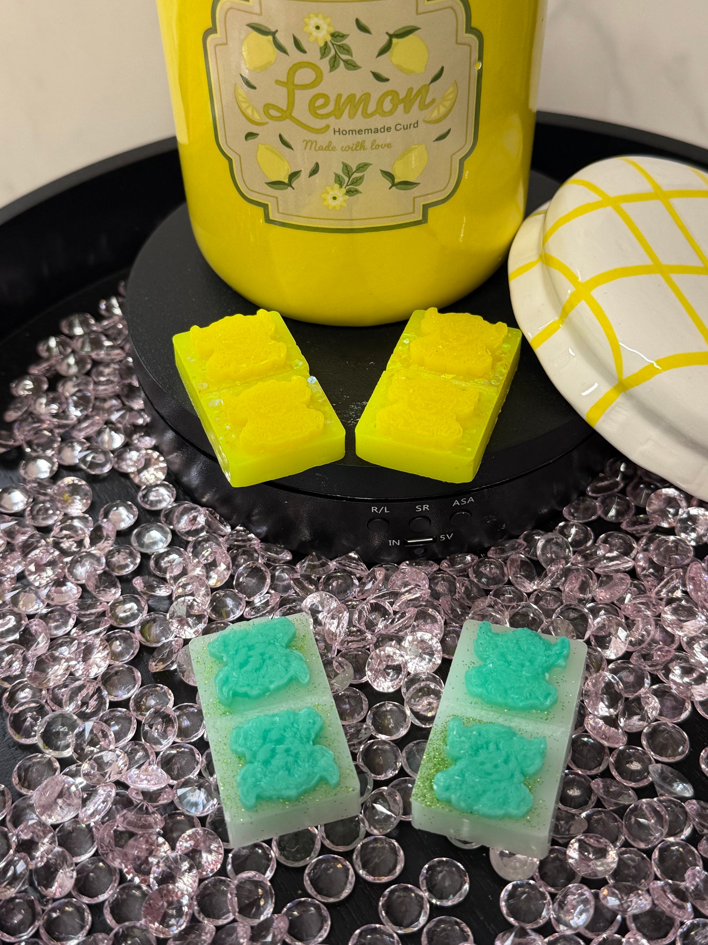 Lemon Sherbet & Lime Sherbet - Mini Highland Cow Luxury Wax Melt Snaps