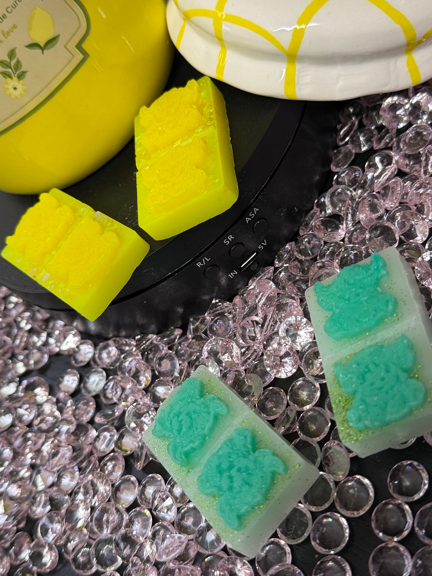 Lemon Sherbet & Lime Sherbet - Mini Highland Cow Luxury Wax Melt Snaps