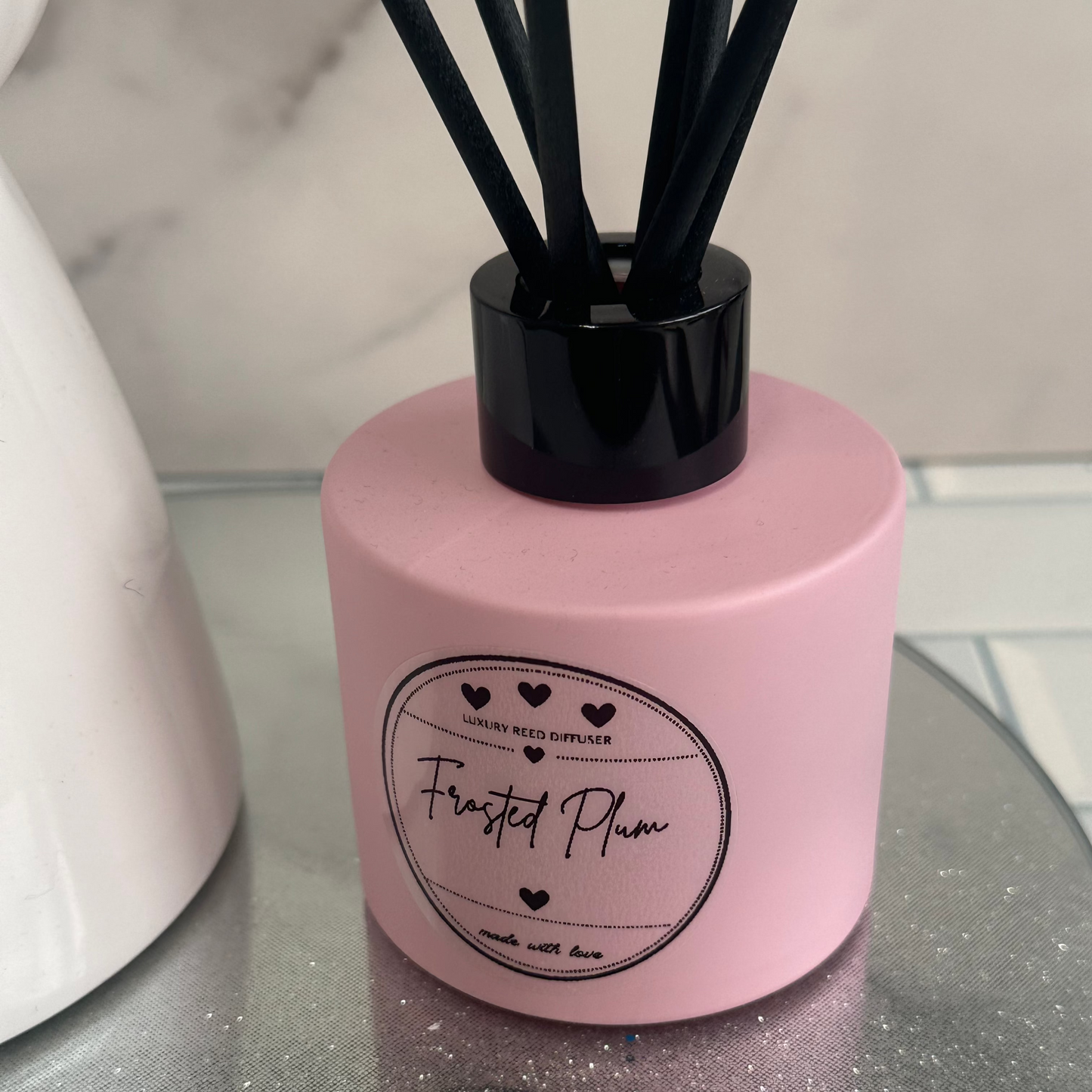 Luxe Reed Diffuser - Pink & Black - Frosted Plum