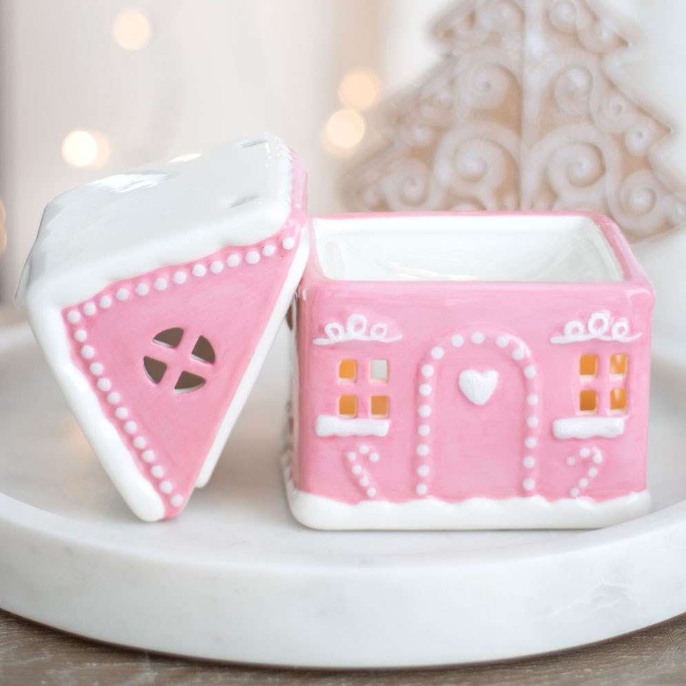 CHRISTMAS/HALLOWEEN - Pink Gingerbread House Oil Burner / Wax Melter