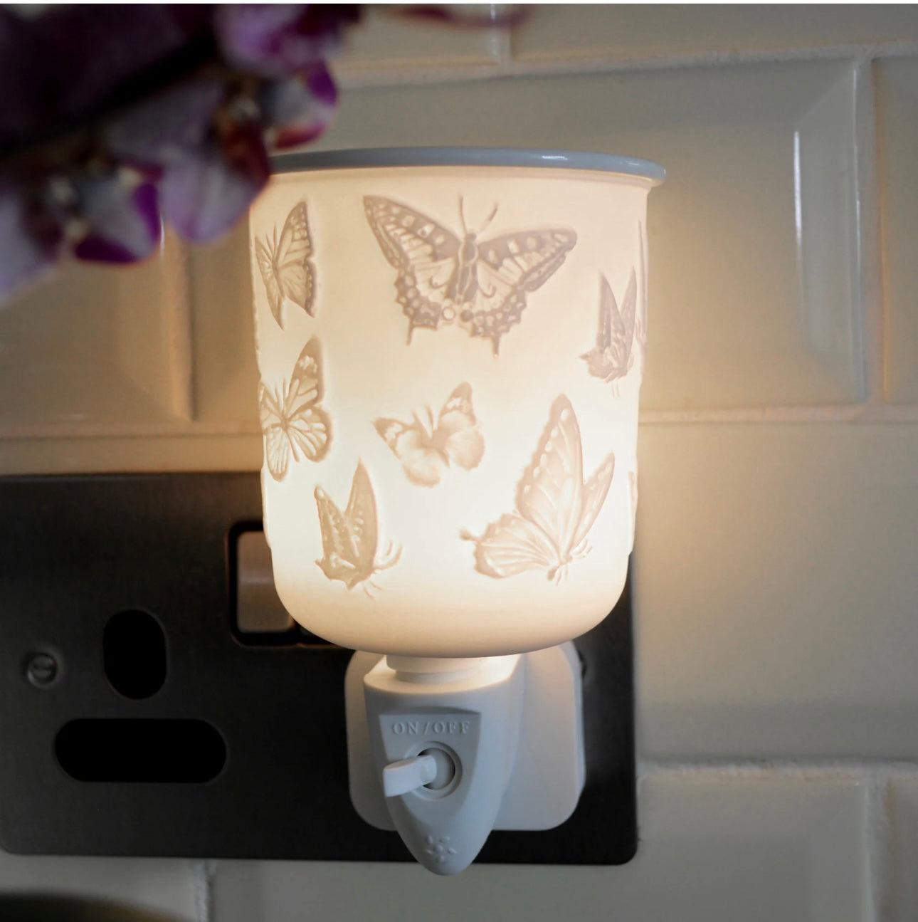 Porcelain Plug In Electric Wax Melter / Oil Burner - Butterfly
