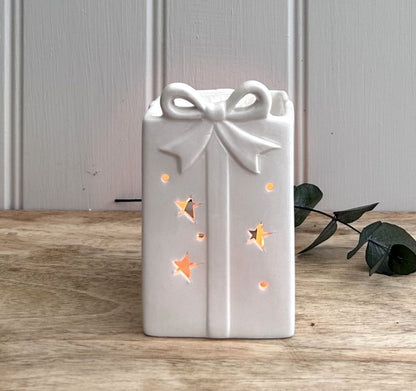 CHRISTMAS Tall Present & Bow Oil Burner/Wax Melter