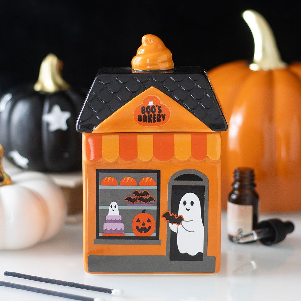 Boo Bakery House -  Oil Burner / Wax Melter