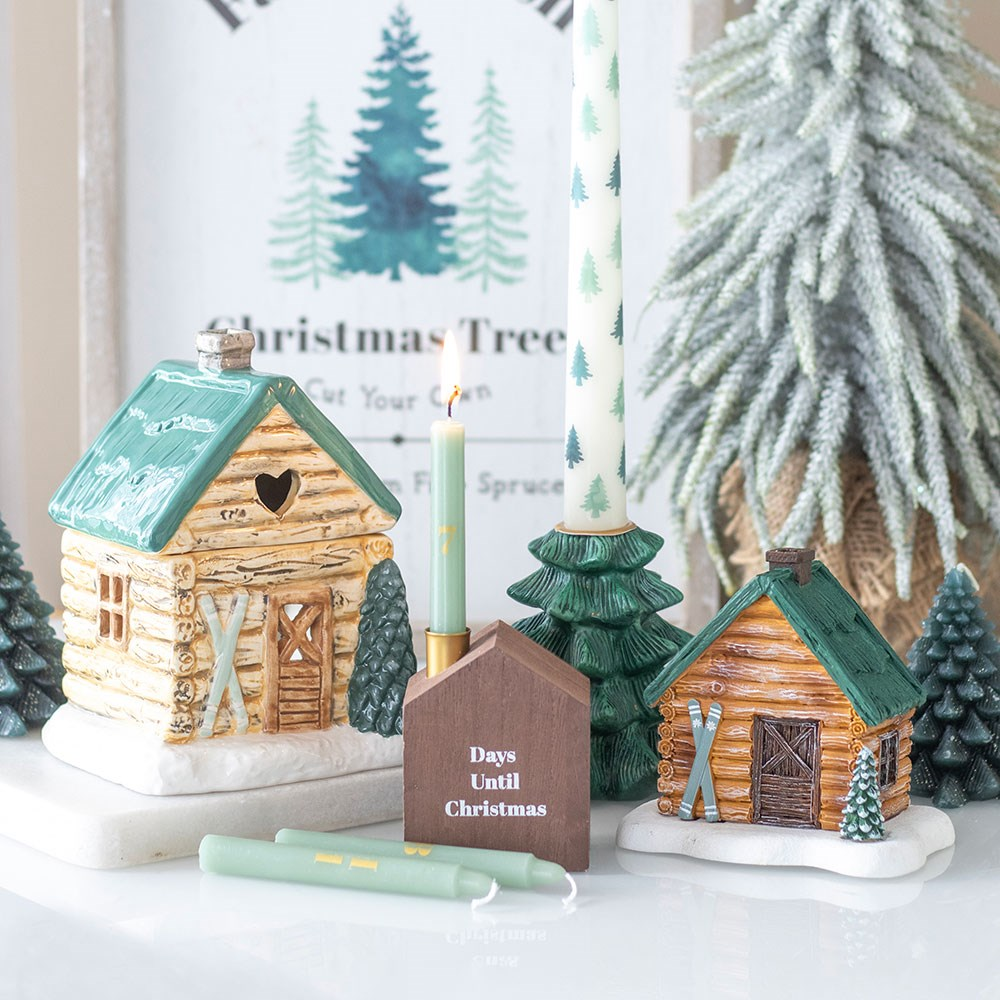 CHRISTMAS - Cabin Ski Chalet Oil Burner / Wax Melter