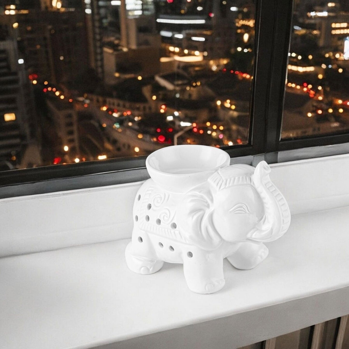 Tandy Elephant - Oil Burner/Wax Melter - White