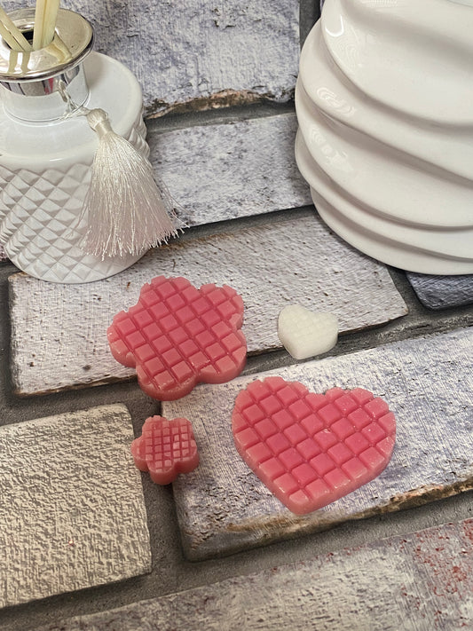 Flower Me Heart Snap Bar Wax Melts - Laundry & Cleaning Inspired Fragrances